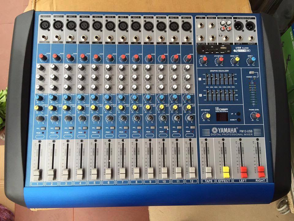 Mixer liền công suất Yamaha PM12D